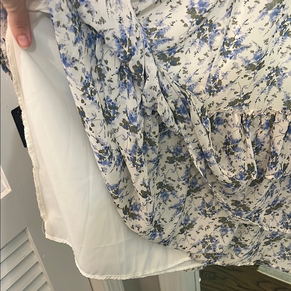 Floral Blue and White Midi Dress - Picture 7 of 9